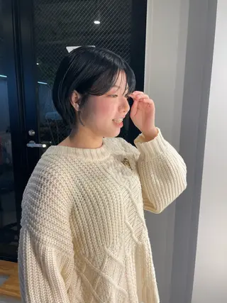 ショート yuri/オリーブ/ 暖色カラー/レイヤーのヘアスタイル