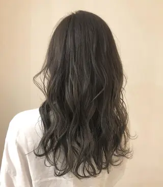 ロング 鈴木 奈波のヘアスタイル
