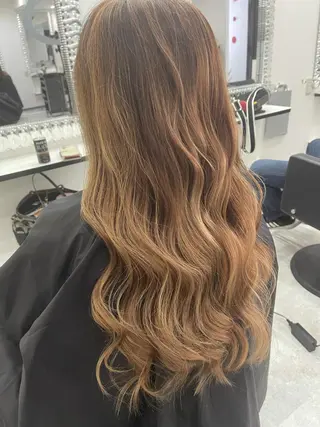 ロング カラー &chaLme   心斎橋所属・emi/髪質改善/ 韓国風/艶カラーのヘアスタイル