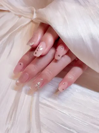 ネイル Purna NAIL&EYE所属・Nishida Mikaのネイルデザイン