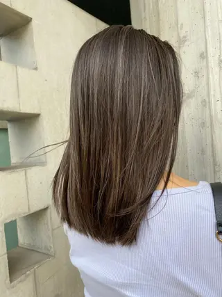 セミロング カラー 海外風カーテンバング Mao広尾美容室のヘアスタイル