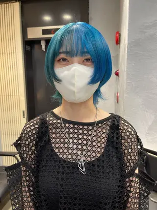 ショート カラー TATSUブリーチ/ ミルクティーベージュのヘアスタイル