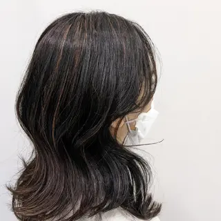 セミロング TONI&GUY所属・Otsuka Satsukiのヘアスタイル