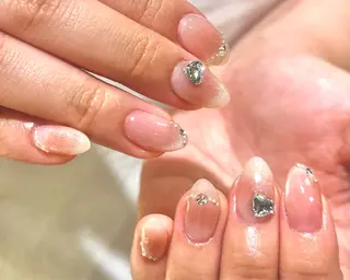 ネイル エムスラッシュセンター南sol所属・kano🫧 指名No.1💫のネイルデザイン