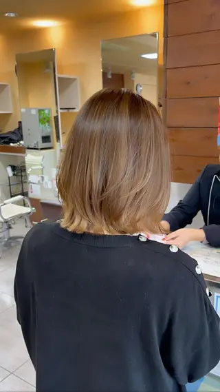 ミディアム カラー ヘアアレンジ インナー×縮毛矯正 ピンクカラー澤井里菜のヘアスタイル