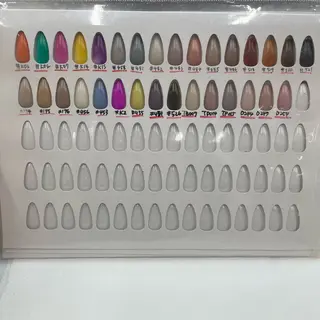 ネイル MAXKELLY Meiのネイルデザイン