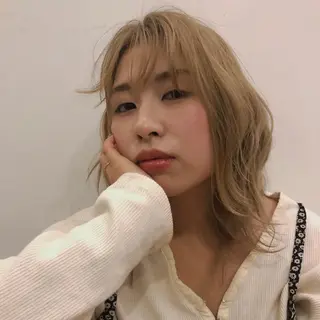 ミディアム カラー ヘアアレンジ 白土 さくらのヘアスタイル