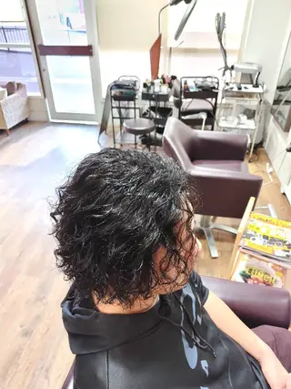 ミディアム パーマ reil HAIR DESIGN(レイルヘアーデザイン所属・reilhair反保 裕伸のヘアスタイル