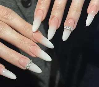 ネイル Pure&Rich Nailのネイルデザイン