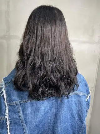 カラー 益 佑夏のヘアスタイル