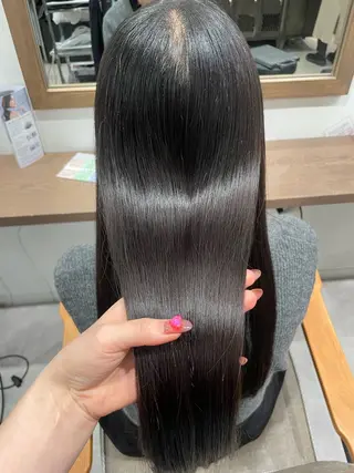 ロング ルナ🫐縮毛矯正 🫐名駅のヘアスタイル