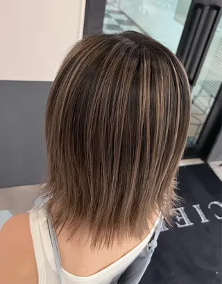 ショート カラー EMMA🤍 CIERA.心斎橋のヘアスタイル