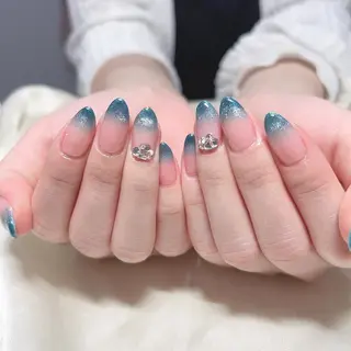ネイル マツエク・マツパ アイブロウ Nail&eye Belire 新宿のネイルデザイン