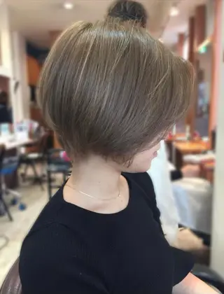 ショート カラー Manager yumi  🍯のヘアスタイル