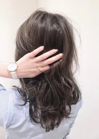 セミロング Factory5【ファクトリーファイブ】所属・髪質改善お任せ ください♪ひとみのヘアスタイル