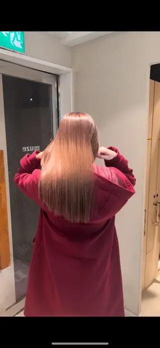 ロング muze所属・髪質改善/酸性ストレ ート/ブリーチ縮毛のヘアスタイル