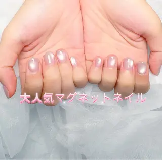 ネイル pink ladyサロン所属・べ にのネイルデザイン