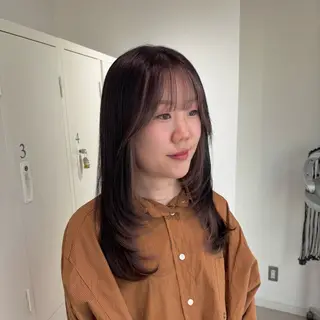 セミロング カラー EIGHT ／SHU🩶のヘアスタイル