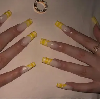 ネイル 相沢 さやかのネイルデザイン