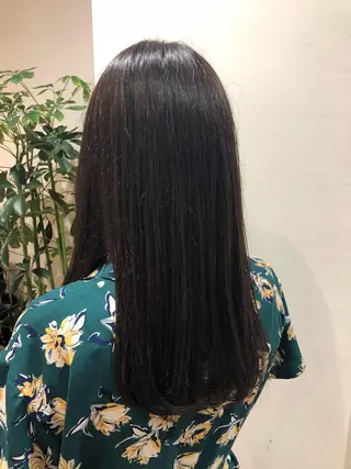 カラー 伊東 彩花のヘアスタイル