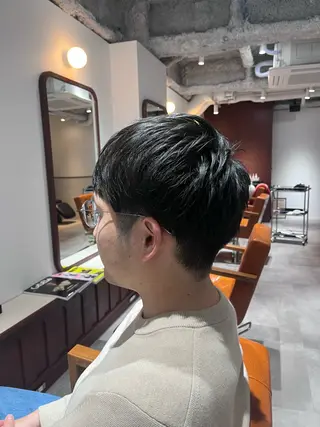 メンズ urara /ブリーチ/艶カラーのヘアスタイル