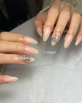 ネイル Unique 【ユニーク】のネイルデザイン