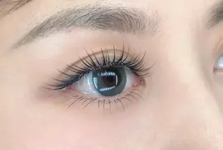 マツエク・マツパ alena salon 府中店所属・alena salonのマツエク・マツパデザイン