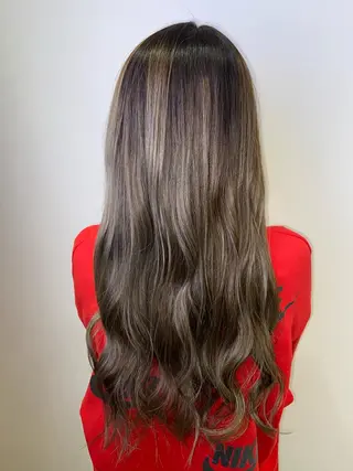 ロング カラー 🐺ウルフ/レイヤー 似合わせ‎🤍沙羅のヘアスタイル