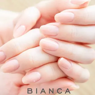 ネイル Bianca 石井🎀のネイルデザイン