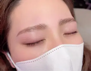 アイブロウ rukuku🌼Ui まつパ/眉毛Waxのマツエク・マツパデザイン