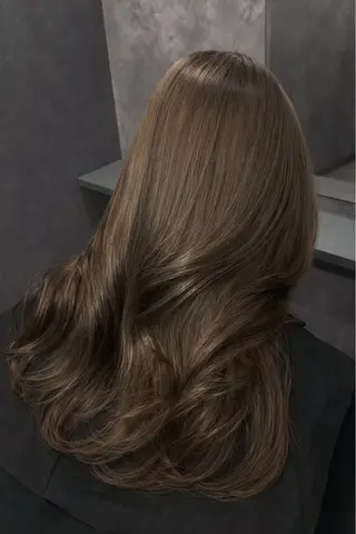 セミロング カラー nameless髪質 改善ブリーチ心斎橋のヘアスタイル