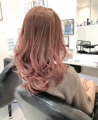 ミディアム Ready所属・UEKAJI Noriのヘアスタイル