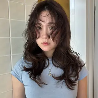 セミロング カラー パーマ テテコケット所属・佐川 寧音のヘアスタイル