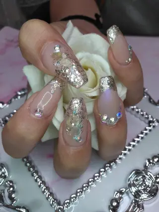 ネイル エステとネイル ローズコンフォートのネイルデザイン