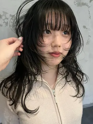 ロング 田中 里奈のヘアスタイル