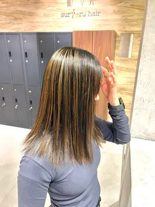 セミロング カラー suri-ru hair【スリールヘアー】所属・FURUSAWA AOIのヘアスタイル