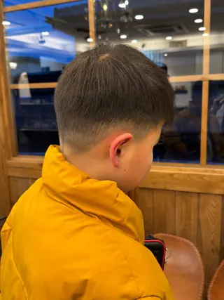 キッズ leo/ロング／ レイヤーカット⛈️のヘアスタイル