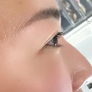 マツエク・マツパ HAPPYFULL横浜菊名店所属・mi kaのマツエク・マツパデザイン