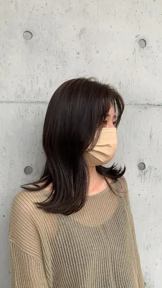 ミディアム カラー カネコ ユカリのヘアスタイル