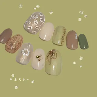 ネイル FIORITURA Maikoのネイルデザイン
