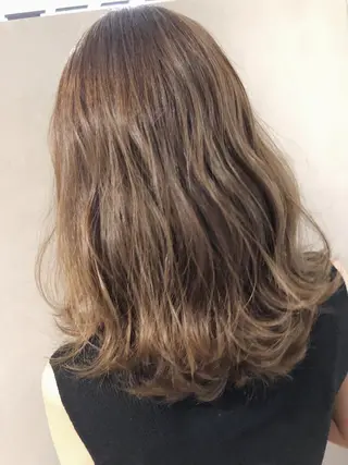 ミディアム カラー LA KING GINZA TOKYO所属・🧡ショートの達人 🧡SHOのヘアスタイル