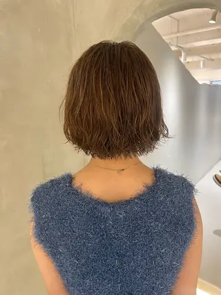 ショート effect横浜所属・切りっぱなしボブ/ 艶カラー/綾莉のヘアスタイル