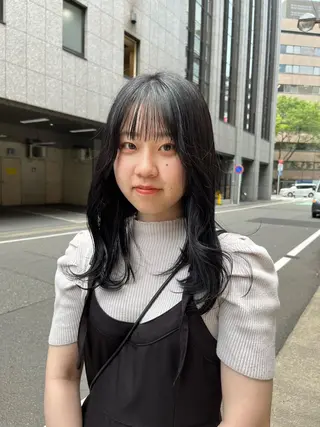 カラー こまつばらみお/レイ ヤー/ダブルカラーのヘアスタイル