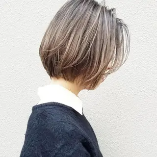 カラー 🙃 透明感カラー/ボブのヘアスタイル