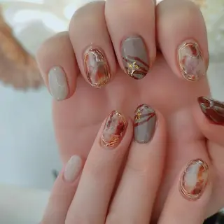 ネイル RUNWAY 　　の眉毛・アイブロウイメージ