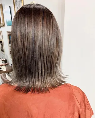 ミディアム カラー エクステ（レミー毛） NINEのヘアスタイル