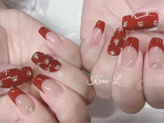 ネイル 芦辺 香奈のネイルデザイン