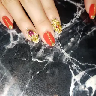 ミディアム ネイル クロキ 。のネイルデザイン