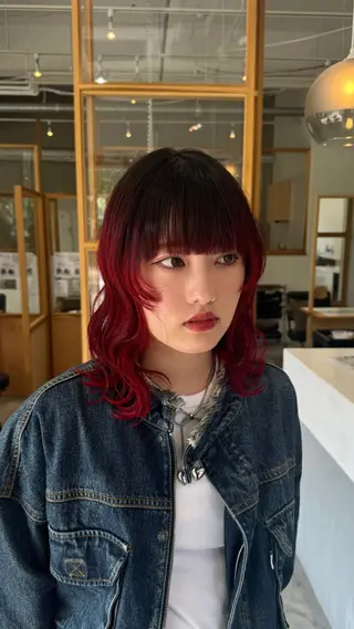 セミロング FERIA かりんのヘアスタイル