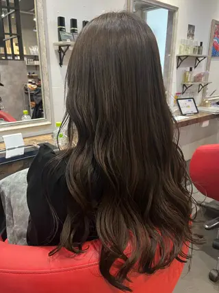 ロング カラー 駅チカ【ali'i】 アリイ花崎友美☘のヘアスタイル